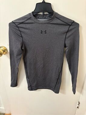 Under Armour Men’s Long Sleeve HeatGear Compression Shirt - Charcoal Gray